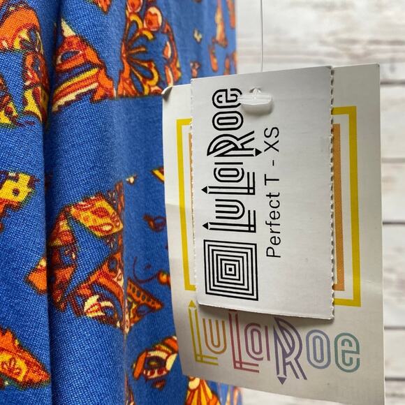 LuLaRoe Perfect T Size XS Swing Shirt Pizza Blue Orange NWT New Tee Tshirt - Picture 2 of 8